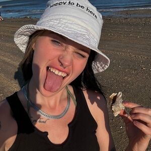 Meet your Posher, Samantha